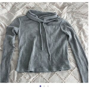 Paper Crane Heather Gray Ribbed Top